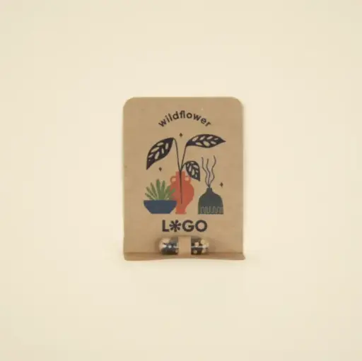 EMMA: Earth Pill. Cápsula biodegradable con semillas. Personalizada a todo color